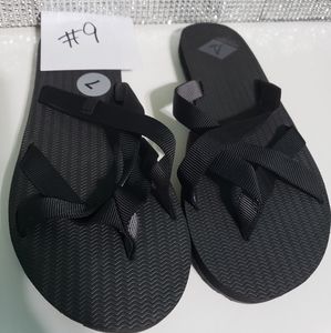 NEW Sperry sandals/flip flops